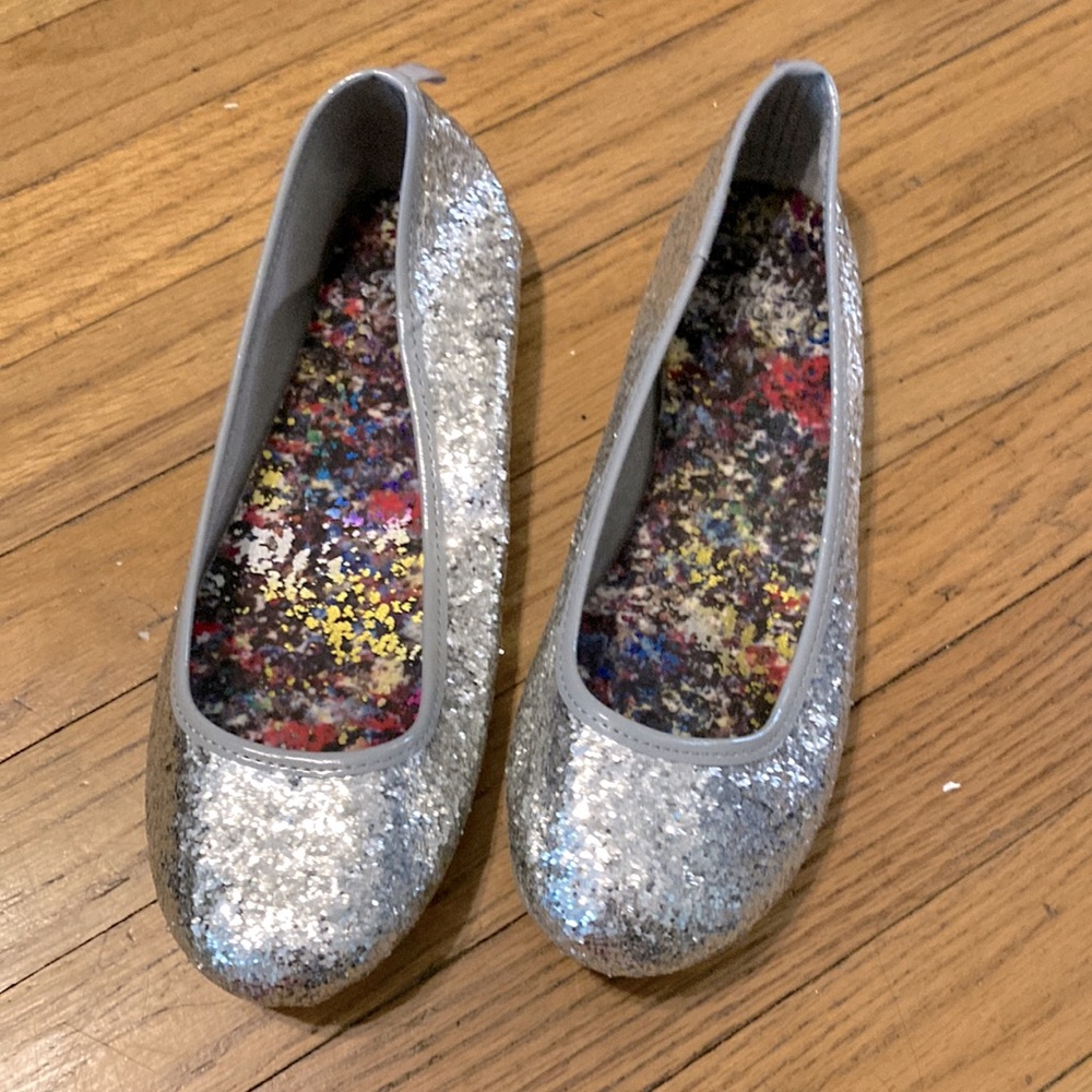 NWOT silver glitter ballet flats